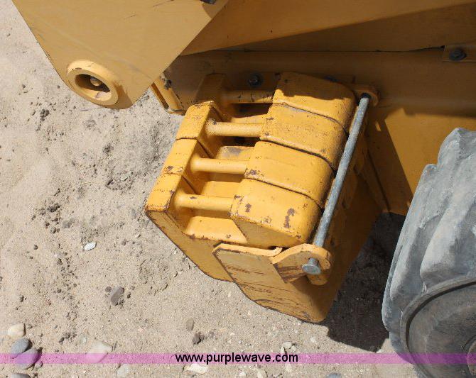 image for item A9304 John Deere 6675 skid loader