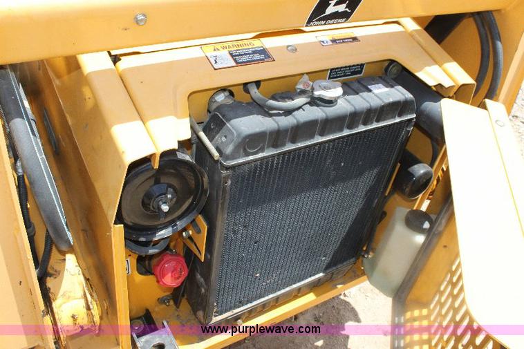 image for item A9304 John Deere 6675 skid loader