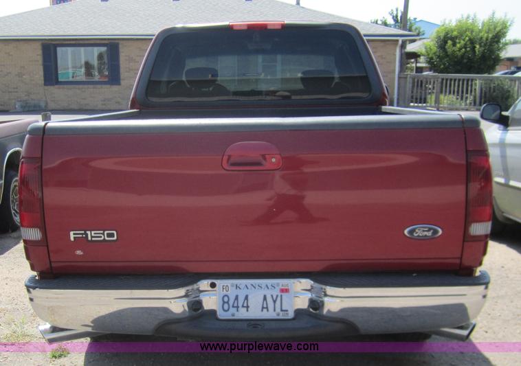 image for item A9365 2002 Ford F150 extended cab pickup truck