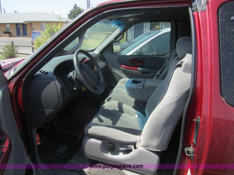 image for item A9365 2002 Ford F150 extended cab pickup truck