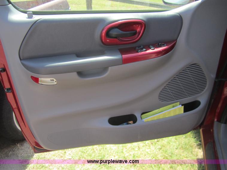 image for item A9365 2002 Ford F150 extended cab pickup truck