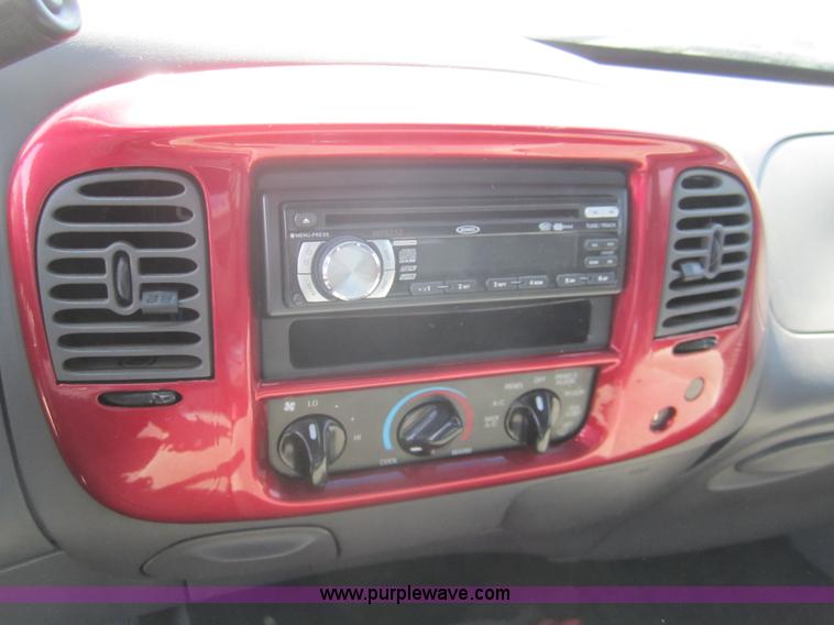 image for item A9365 2002 Ford F150 extended cab pickup truck