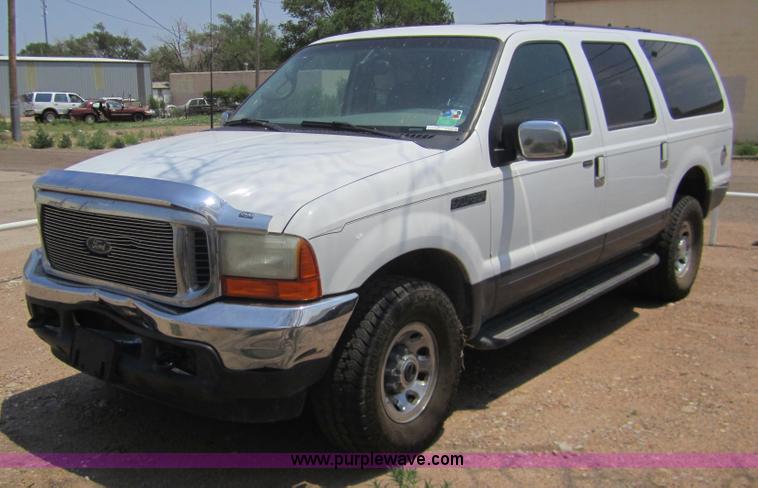 image for item A9366 2001 Ford Excursion XLT SUV