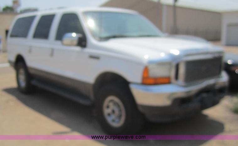 image for item A9366 2001 Ford Excursion XLT SUV