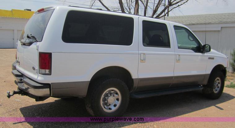 image for item A9366 2001 Ford Excursion XLT SUV