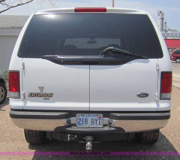 image for item A9366 2001 Ford Excursion XLT SUV