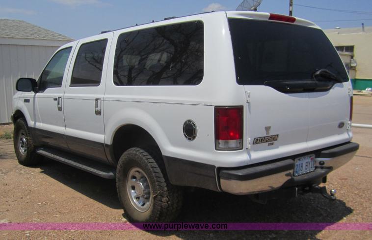 image for item A9366 2001 Ford Excursion XLT SUV