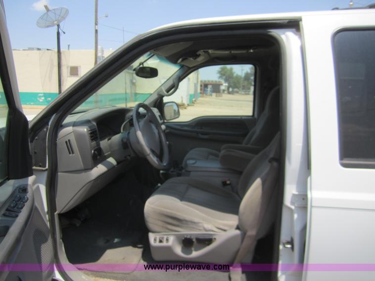 image for item A9366 2001 Ford Excursion XLT SUV