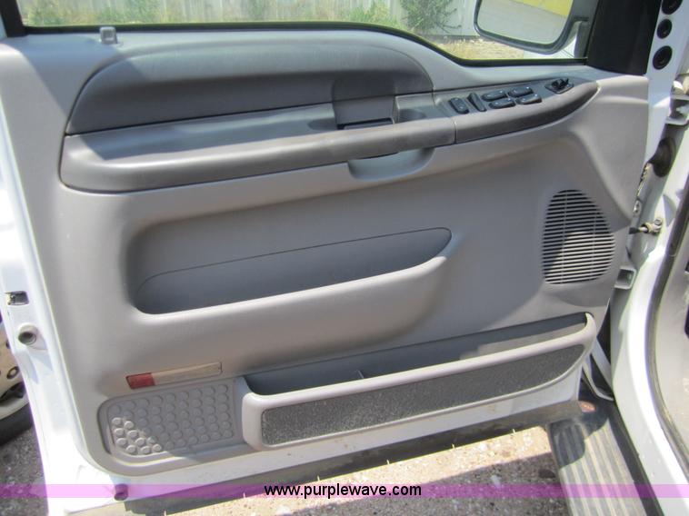 image for item A9366 2001 Ford Excursion XLT SUV