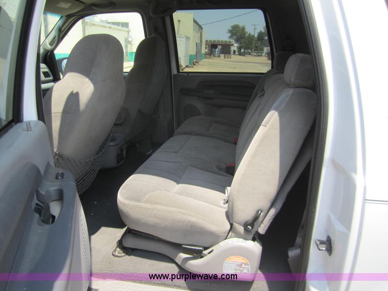 image for item A9366 2001 Ford Excursion XLT SUV