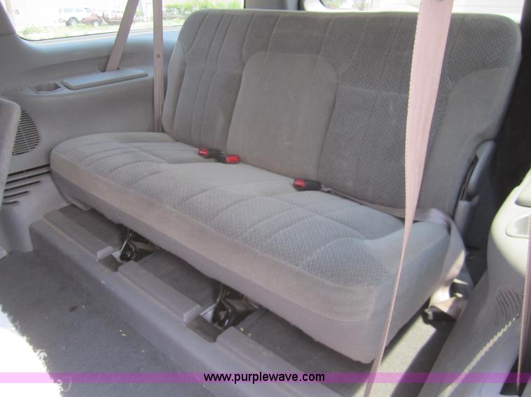 image for item A9366 2001 Ford Excursion XLT SUV