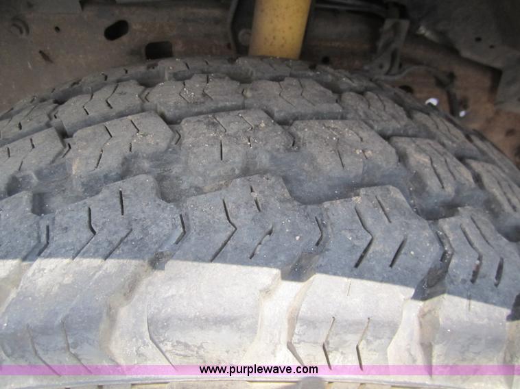 image for item A9366 2001 Ford Excursion XLT SUV