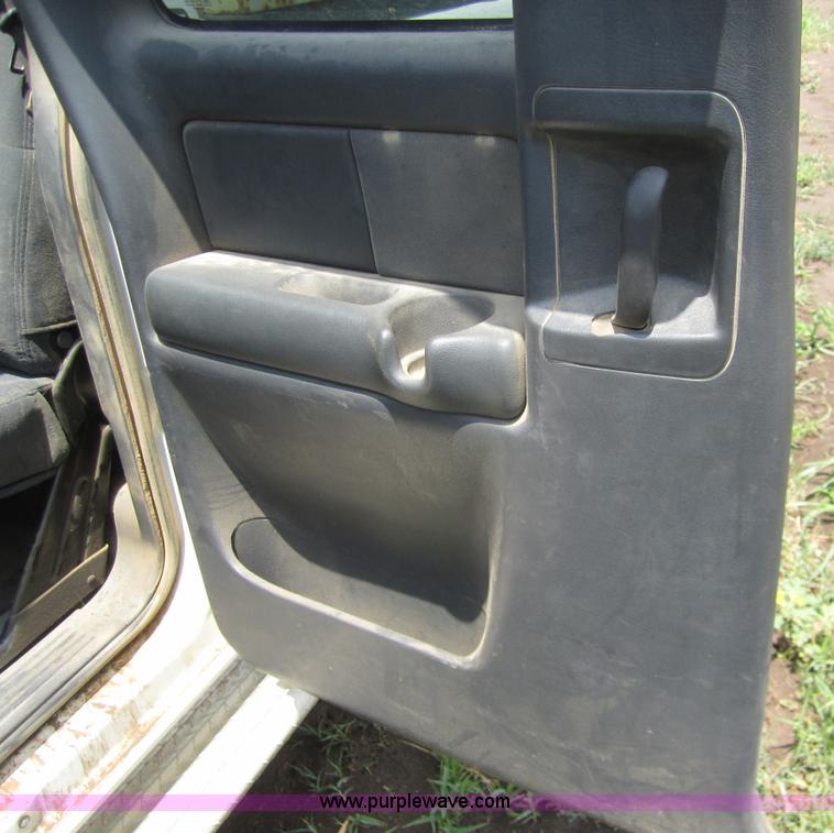 image for item A9384 2002 Chevrolet Silverado C2500HD quad cab pickup truck