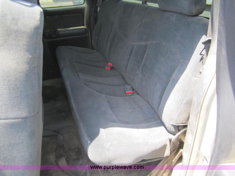 image for item A9384 2002 Chevrolet Silverado C2500HD quad cab pickup truck