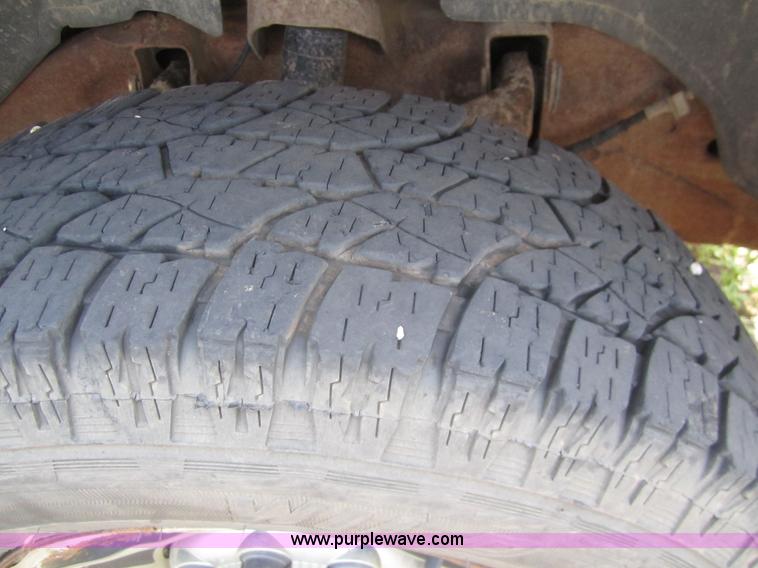 image for item A9384 2002 Chevrolet Silverado C2500HD quad cab pickup truck