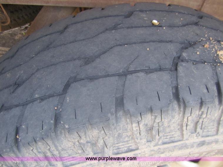 image for item A9384 2002 Chevrolet Silverado C2500HD quad cab pickup truck