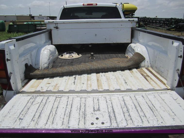 image for item A9384 2002 Chevrolet Silverado C2500HD quad cab pickup truck