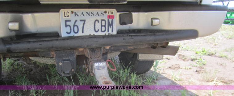 image for item A9384 2002 Chevrolet Silverado C2500HD quad cab pickup truck