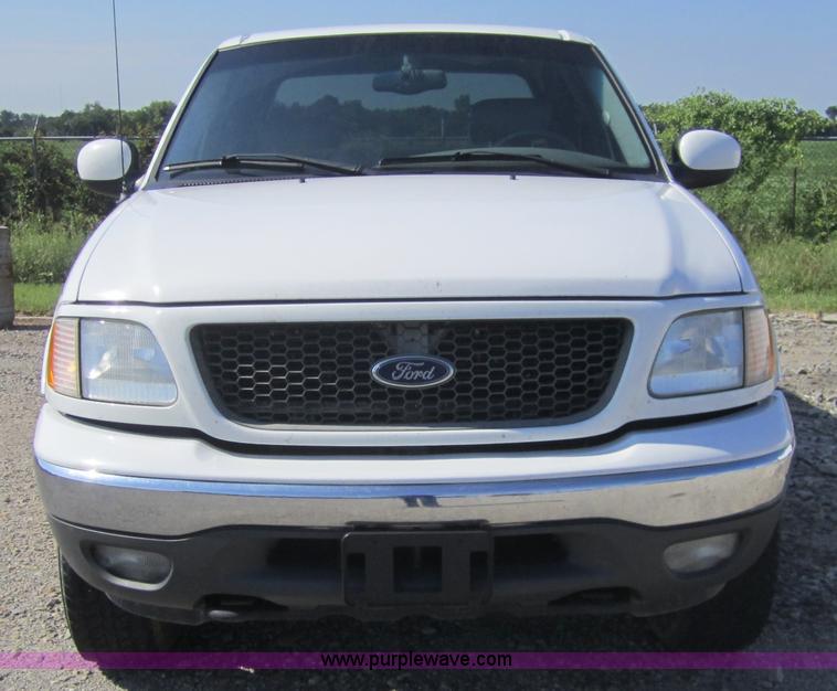 image for item A9561 2001 Ford F150 crew cab pickup truck