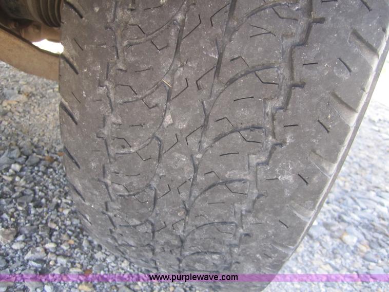 image for item A9561 2001 Ford F150 crew cab pickup truck