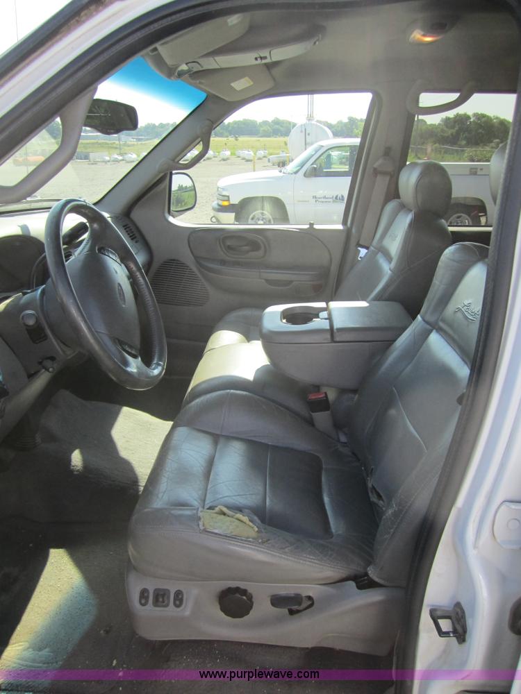 image for item A9561 2001 Ford F150 crew cab pickup truck