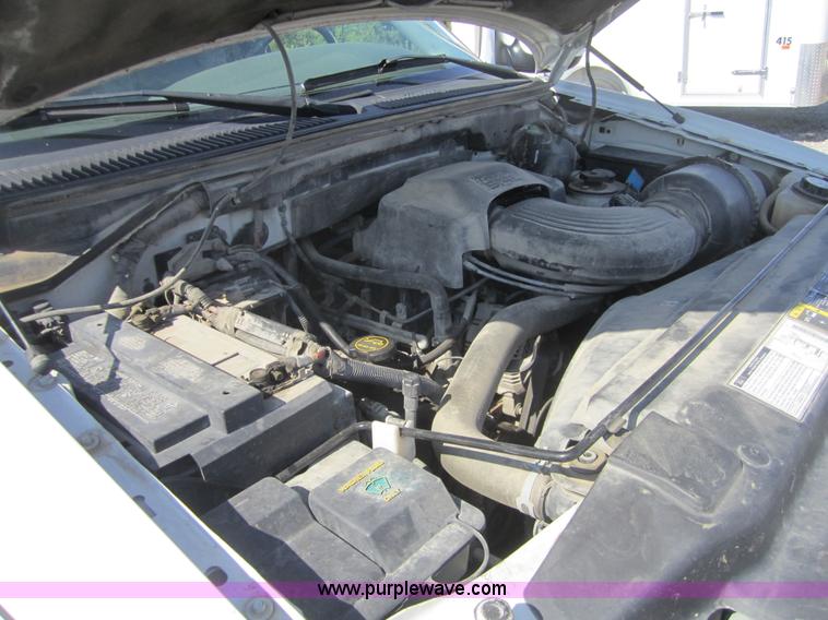 image for item A9561 2001 Ford F150 crew cab pickup truck