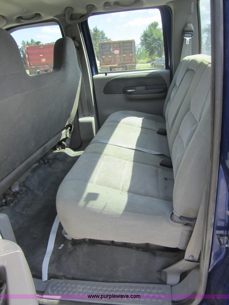 image for item A9566 2003 Ford F250 XLT Super Duty crew cab pickup truck