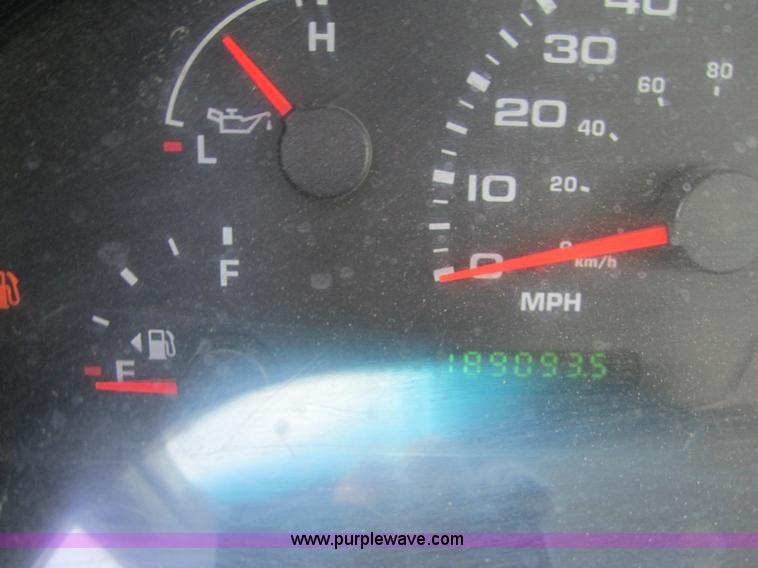 image for item A9566 2003 Ford F250 XLT Super Duty crew cab pickup truck