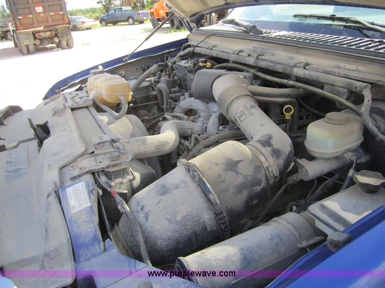 image for item A9566 2003 Ford F250 XLT Super Duty crew cab pickup truck