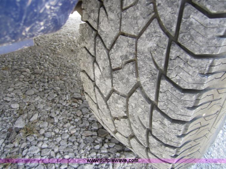 image for item A9566 2003 Ford F250 XLT Super Duty crew cab pickup truck