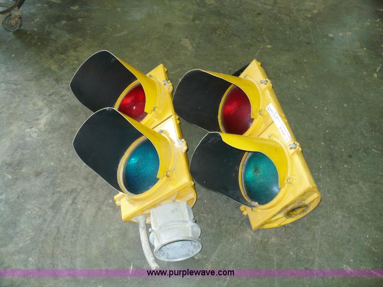 image for item A9593 Traffic lights