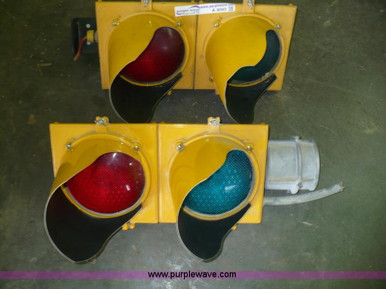 image for item A9593 Traffic lights