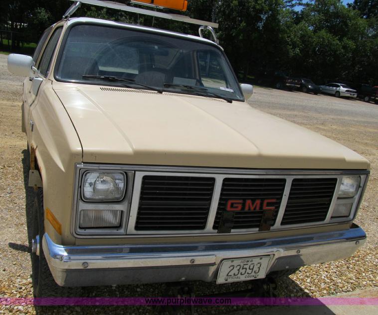 image for item A9607 1987 GMC Jimmy V1500 SUV