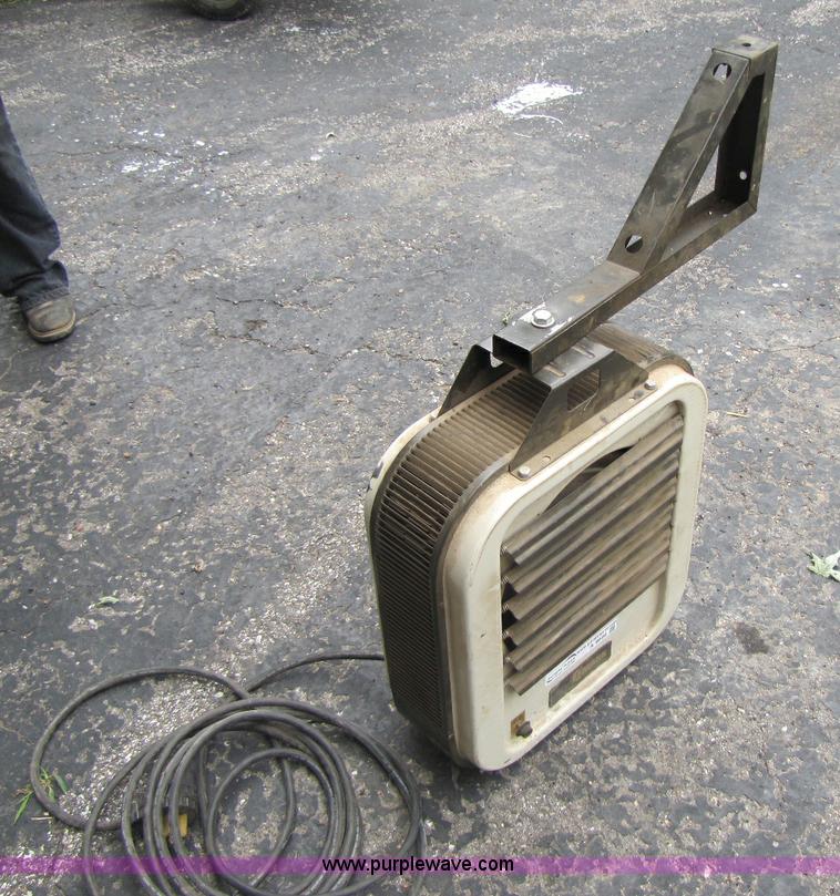 image for item A9646 Q-Mark space heater
