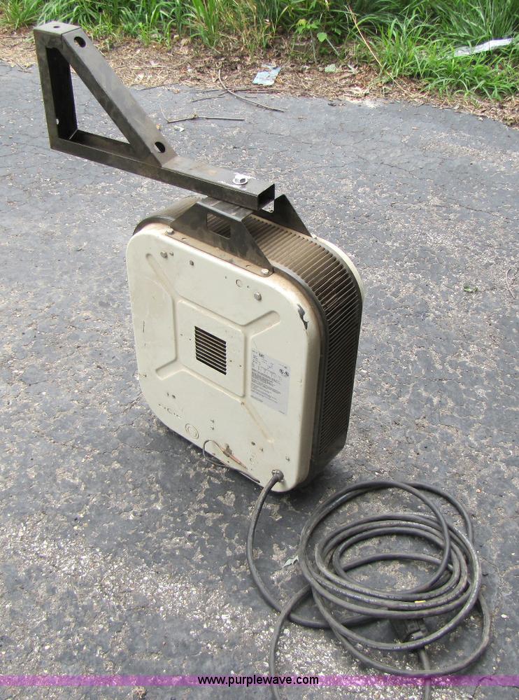 image for item A9646 Q-Mark space heater