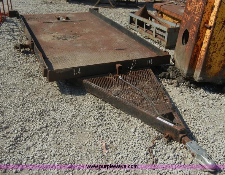 image for item A9857 1990 Star 10' tilt trailer