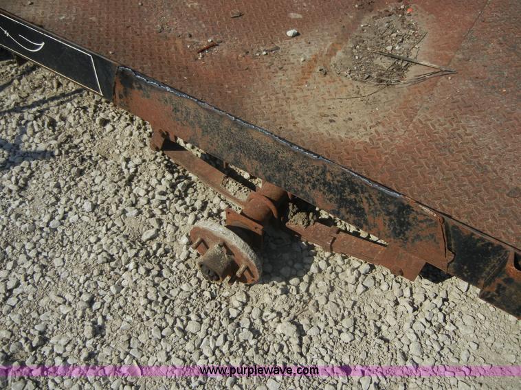 image for item A9857 1990 Star 10' tilt trailer