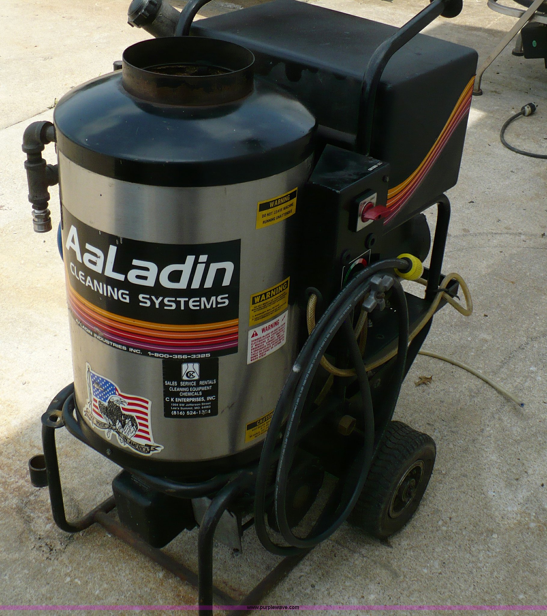 Aaladin 1321 cleaning systems pressure/steam washer in Lee's Summit, MO