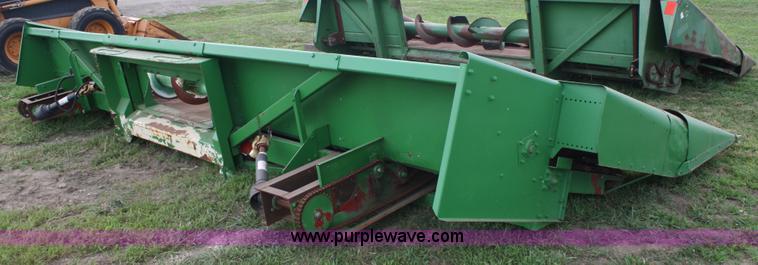 image for item A2106 Case IH 1083 eight row corn head