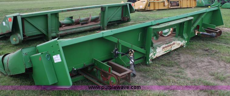 image for item A2106 Case IH 1083 eight row corn head