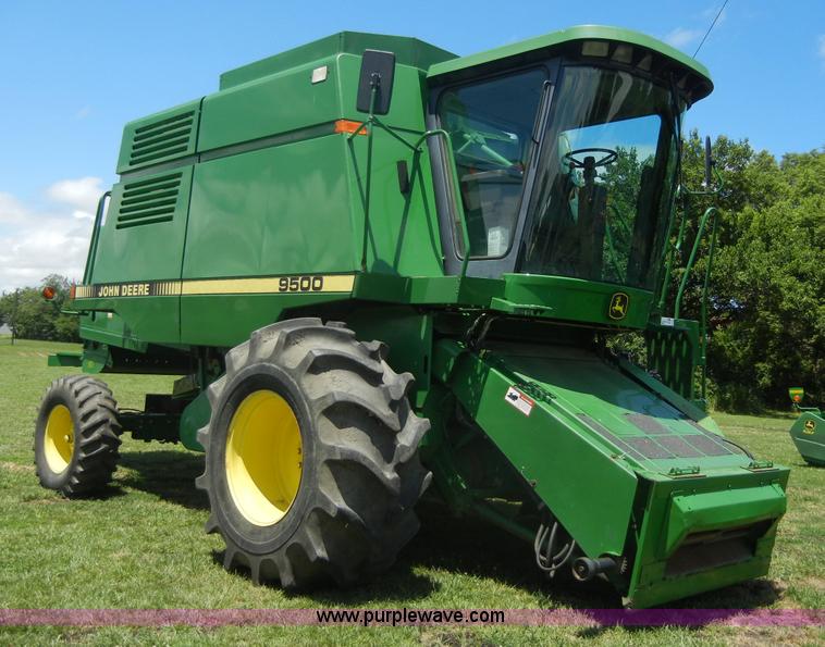 image for item A2109 John Deere 9500 combine