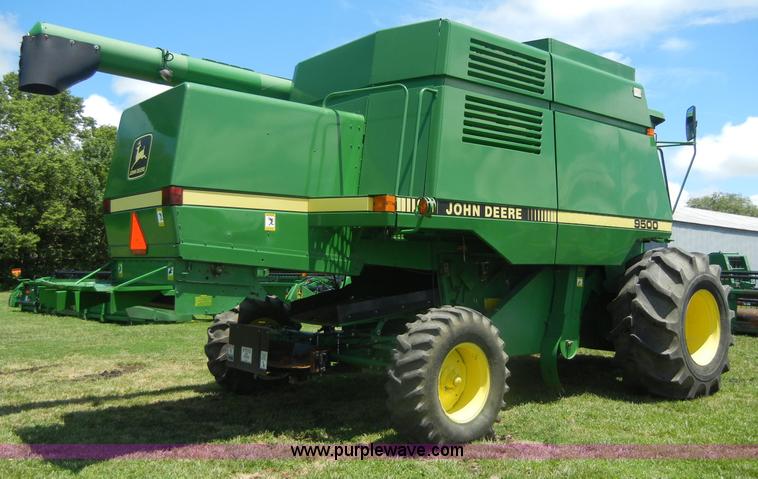 image for item A2109 John Deere 9500 combine