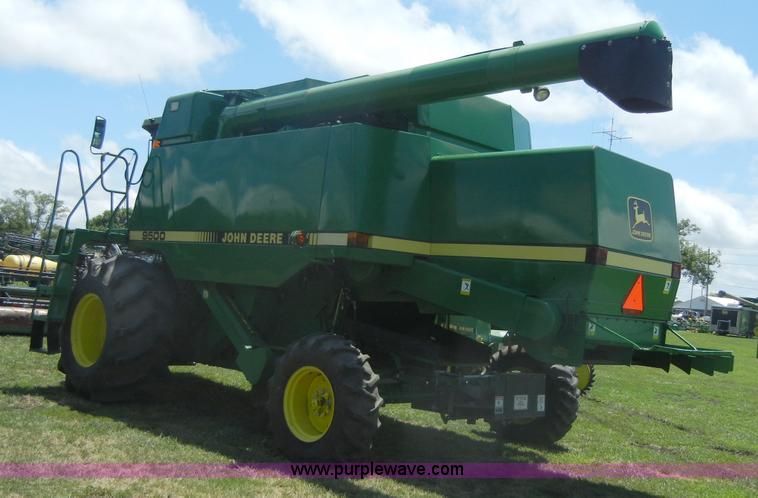 image for item A2109 John Deere 9500 combine