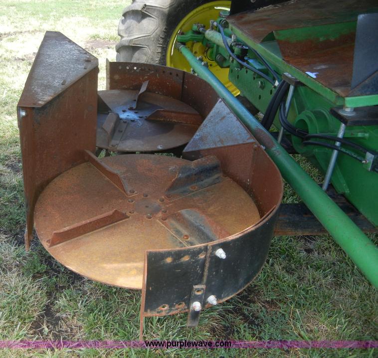 image for item A2109 John Deere 9500 combine