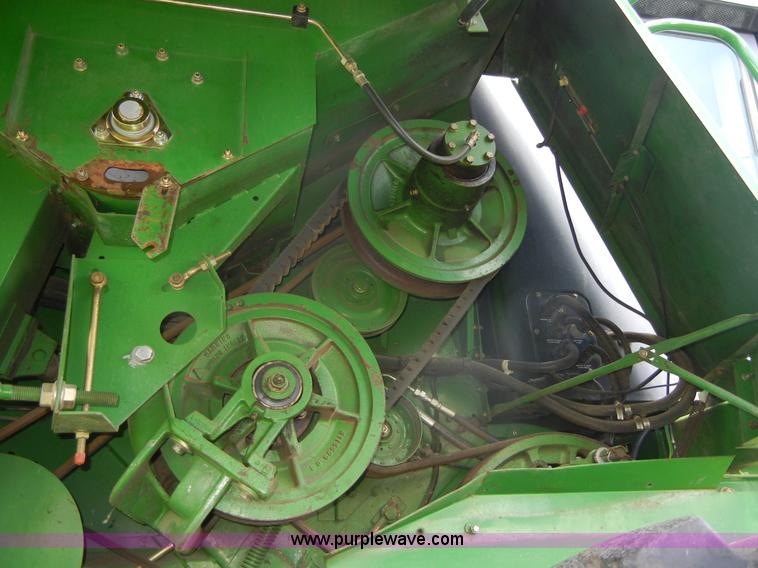 image for item A2109 John Deere 9500 combine