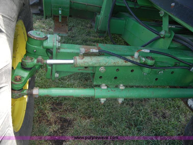image for item A2109 John Deere 9500 combine