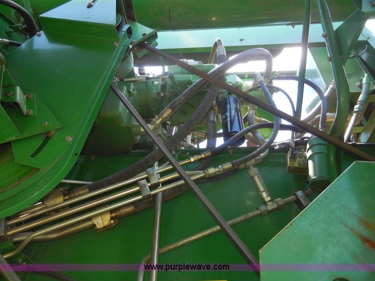 image for item A2109 John Deere 9500 combine
