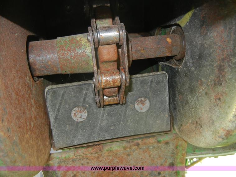 image for item A2109 John Deere 9500 combine