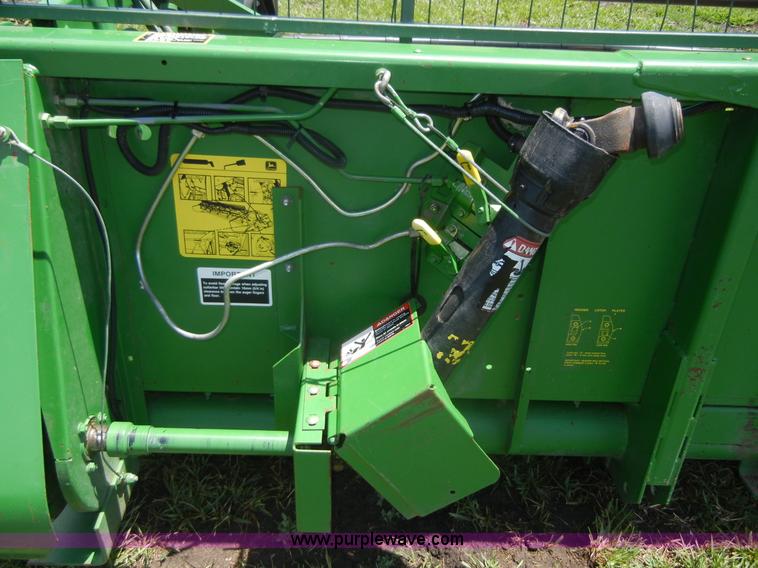 image for item A2110 John Deere 915 15' flex head