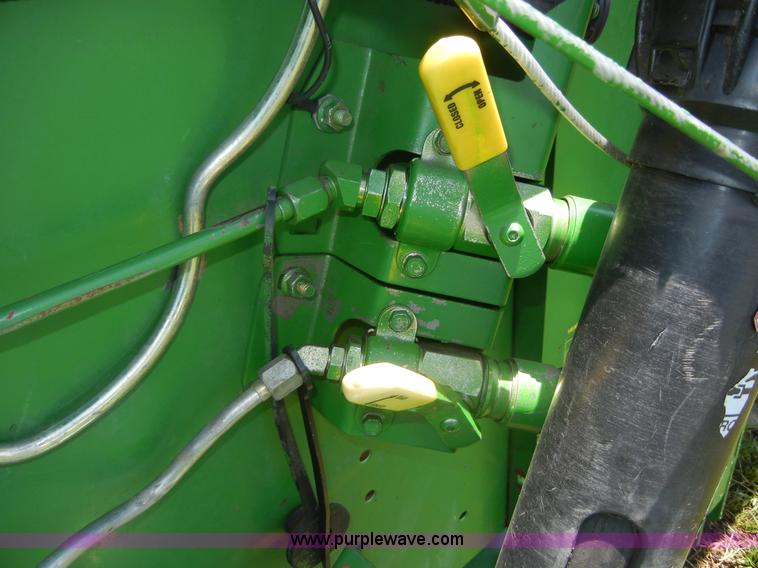 image for item A2110 John Deere 915 15' flex head